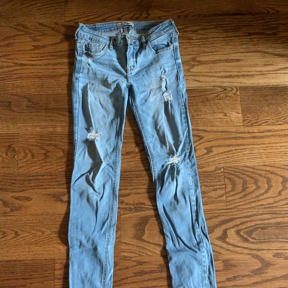 Hollister lightwash Ripped skinny Jeans